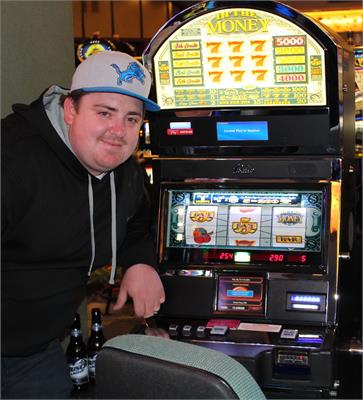 Poker davison mi